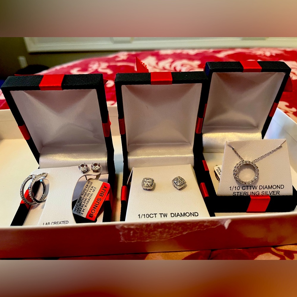 Set of 3 NIB Sterling Silver diamond jewelry. 1/10 cttw earrings and necklace